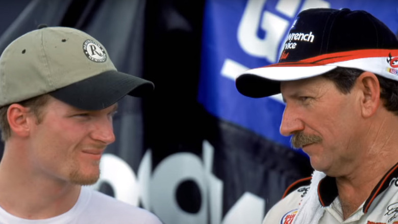 Dale Earnhardt Jr. con su padre