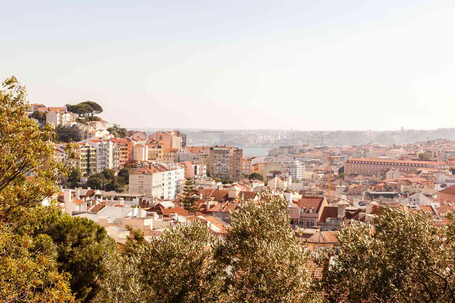 Vista de los edificios de la ciudad de Lisboa, Portugal 