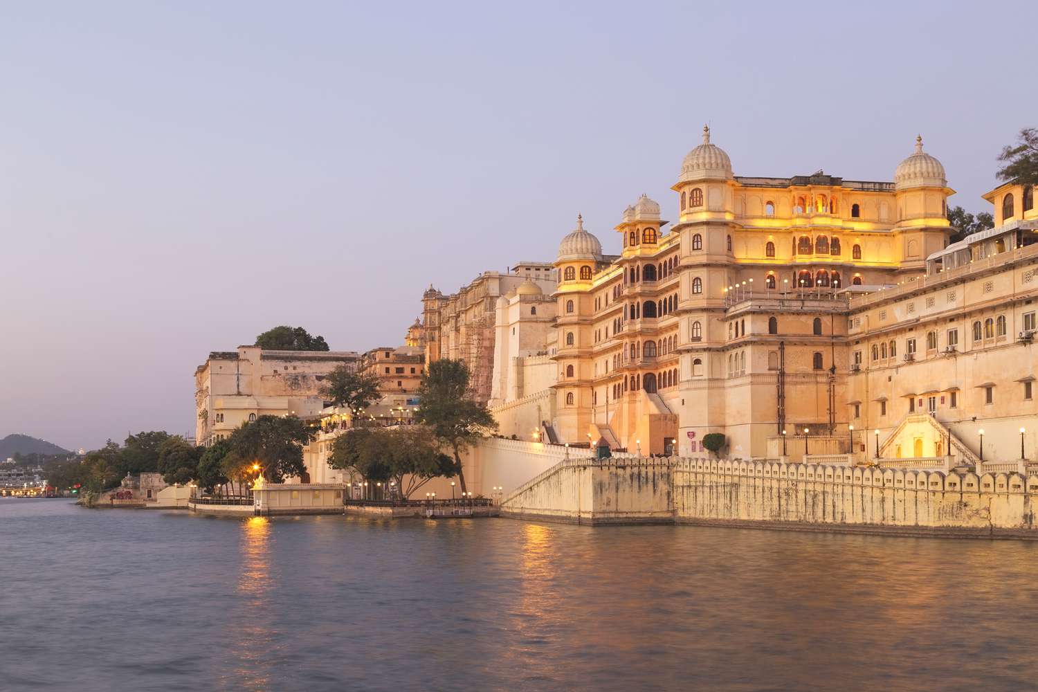 Palacio de la ciudad de Udaipur en el estado de Rajasthan de la India