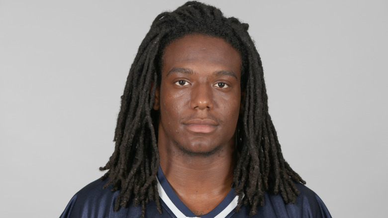 Sergio Brown sonriendo