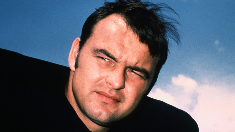 Dick Butkus posando