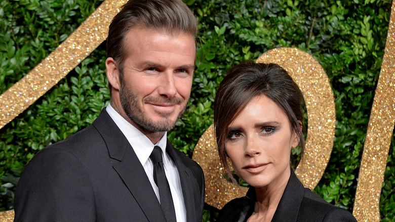 David y Victoria Beckham sonriendo