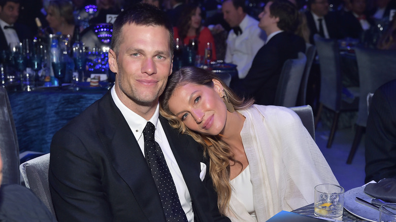 Tom Brady y Gisele Bündchen sonriendo