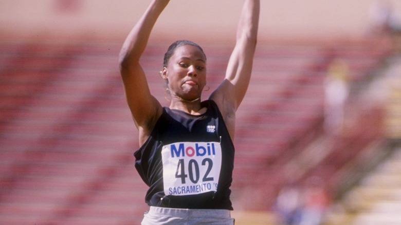 Marion Jones compitiendo en 1995