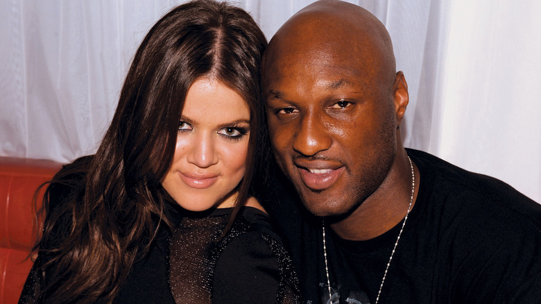 Khloé Kardashian y Lamar Odom posando