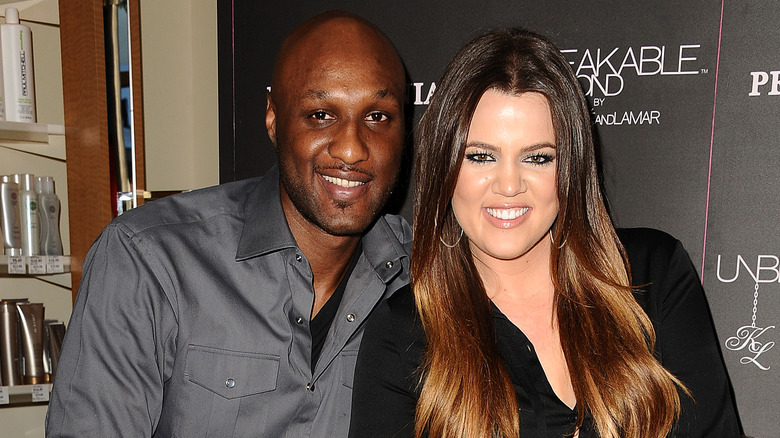 Lamar Odom y Khloé Kardashian sonriendo