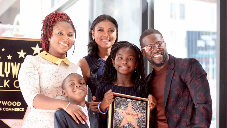 Kevin Hart con su familia