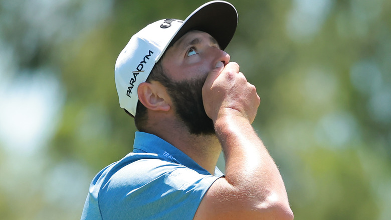 Jon Rahm en el campo de golf