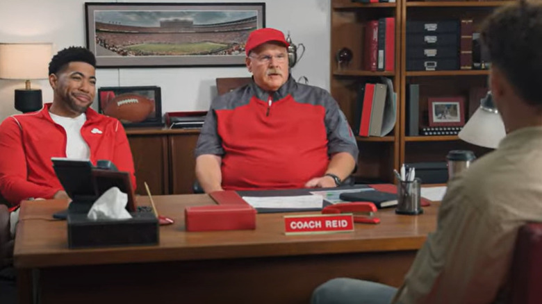 Andy Reid y Patrick Mahomes aparecen para State Farm