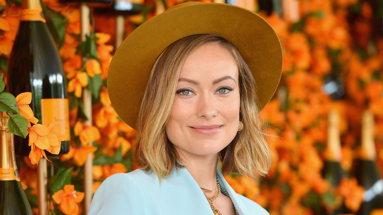 Olivia Wilde posando