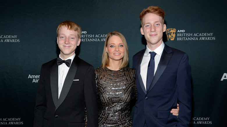 Jodie Foster posa con sus hijos