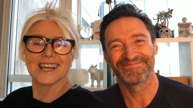 Deborra-Lee Furness y Hugh Jackman en videollamada