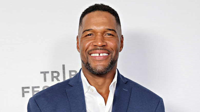 Michael Strahan sonriendo