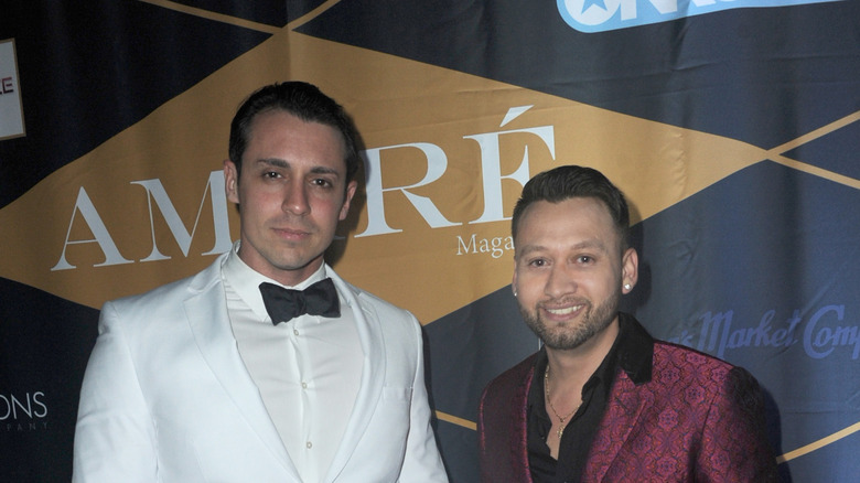 Peter Madrigal posa con George Rojas