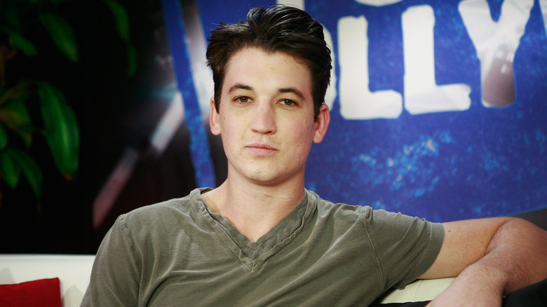 Miles Teller posando