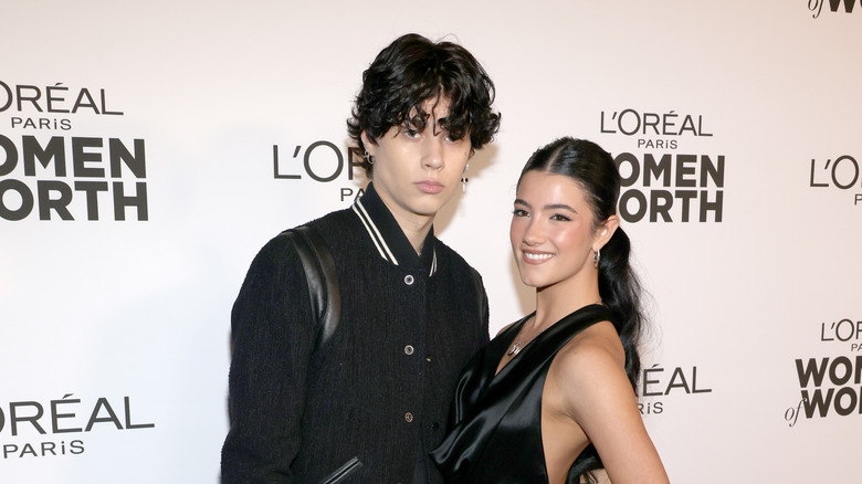 Alfombra roja de Landon Barker y Charli D'Amelio