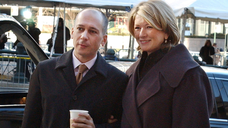 Martha Stewart y John Cuti 